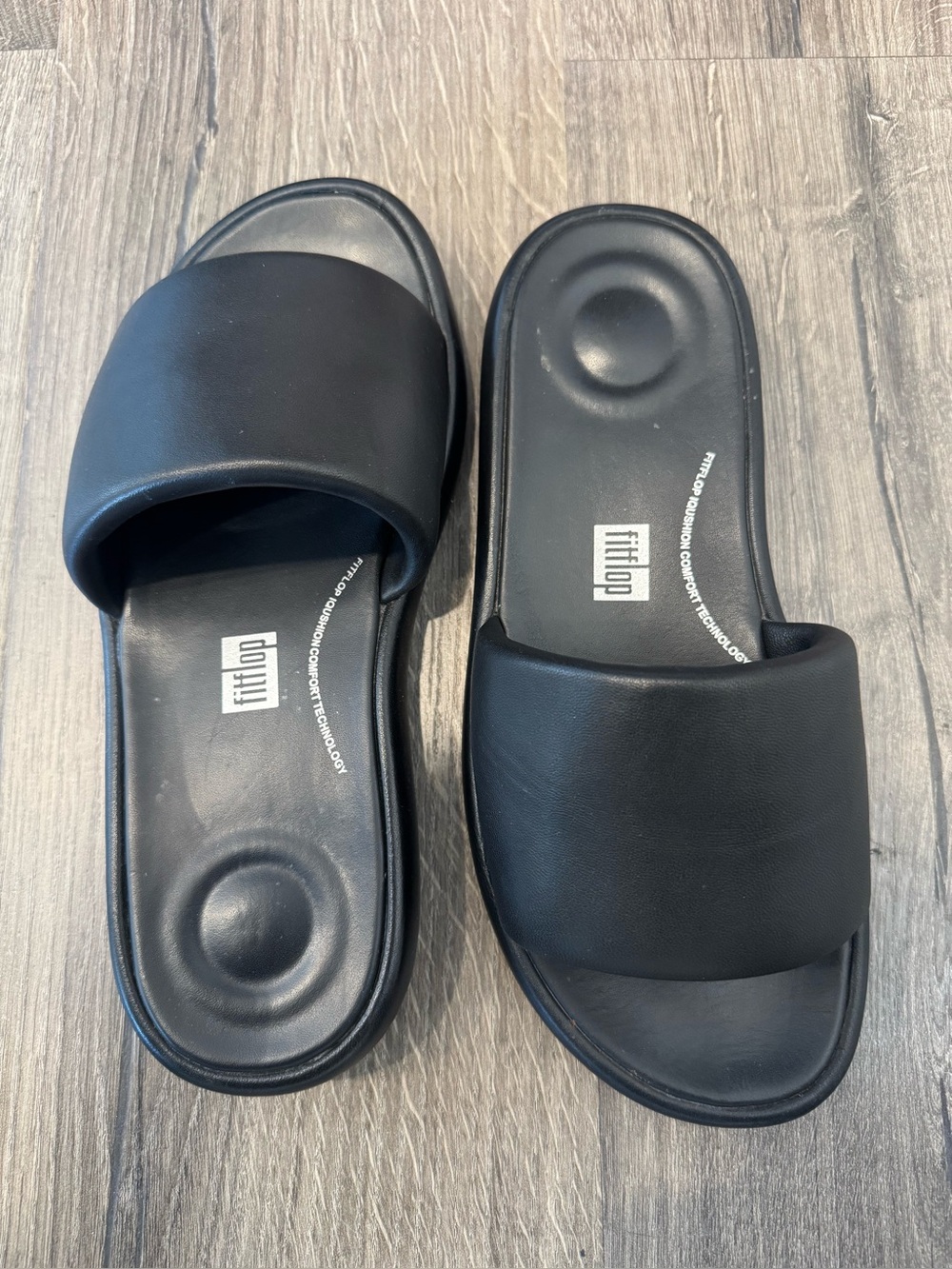 Fitflop women’s  Black Slip-On Slide Sandals